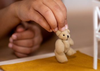 Criza economică, lovitură dură pentru familiile în risc de sărăcie sau excluziune socială