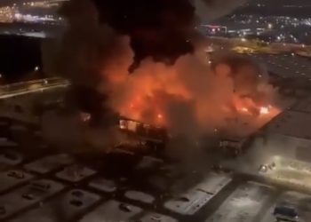 Mall în flacări, lângă Moscova 