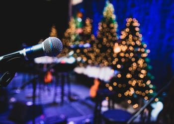 Evenimente culturale de sărbători, susținute de cursanții Centrului „Teodor T. Burada”