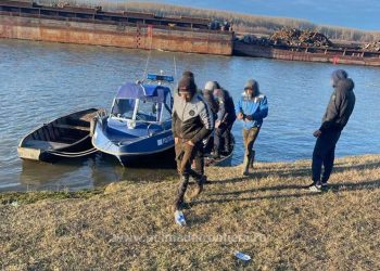 Prinși în flagrant, la furat de fier vechi