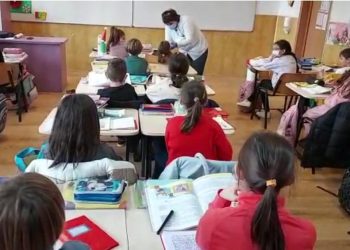 Școala în vremea gripei. În ce condiții au început elevii constănțeni cursurile