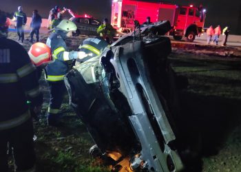 Trei mașini implicate într-un accident, la ieșire din Ovidiu (FOTO)