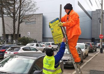 Panourile informative din parcările cu plată din Constanța vor fi înlocuite