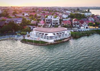 Preparate pescărești de cea mai bună calitate și decor idilic la Cherhanaua Ovidiu