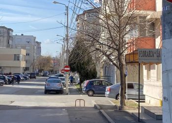 Noi reguli de circulație pe o stradă din Năvodari (FOTO) 