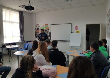 Activități informativ-preventive în școlile din Poarta Albă și Castelu