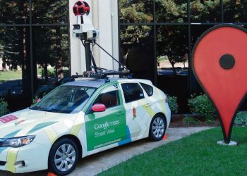 Maşinile Google Street View revin pe şoselele din România