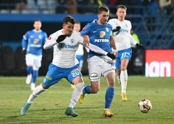 Se ascute lupta la titlu