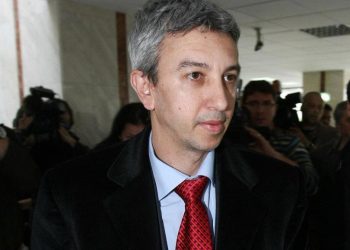 Dan Diaconescu, ridicat de poliţişti de la domiciliul din Capitală