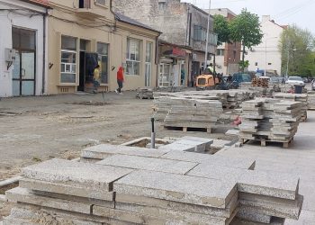 Pune dalele, scoate dalele! Cine face și desface, toată ziua are ce face   