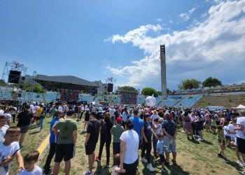 Petrecere eveniment pe Stadionul „Gheorghe Hagi”! Porțile arenei au fost deschise pentru ultima dată