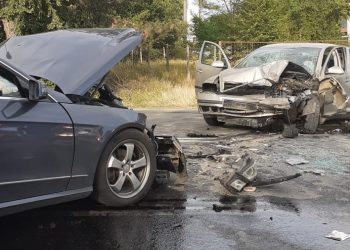 Impact frontal. Trei persoane rănite, în urma unui accident, la Eforie