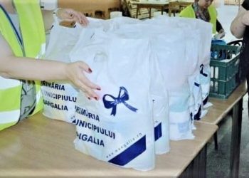 Începe distribuirea pachetelor cu alimente, la Mangalia