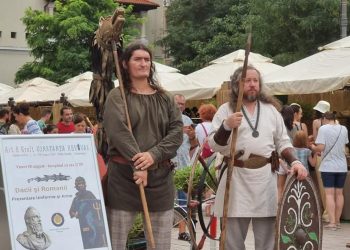 Parada dacilor și romanilor, astăzi, în Piața Ovidiu