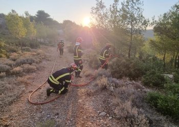 ANAT: Incendiile din Insula Rhodos sunt pe cale de a fi oprite