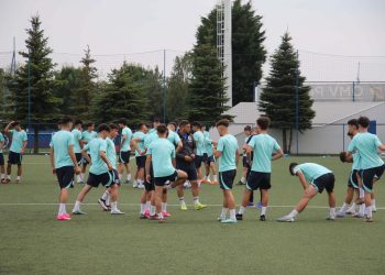 Juniorii de la Farul Constanța au reluat pregătirile