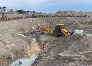 Corabia care a ținut înnisiparea pe loc, scoasă la suprafață!