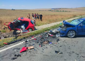 Accident rutier cu 4 VICTIME în apropiere de Sibioara. O persoană a rămas încarcerată