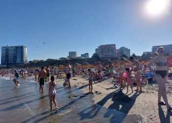 Cod galben de CANICULĂ la Constanța. Temperaturi tot mai ridicate