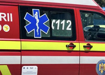 UPDATE: O mașină a intrat într-un grup de pietoni la ieșire din 2 Mai. Două persoane au murit 