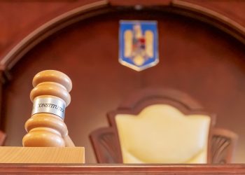 CCR: Legea pensiilor speciale se întoarce în Parlament