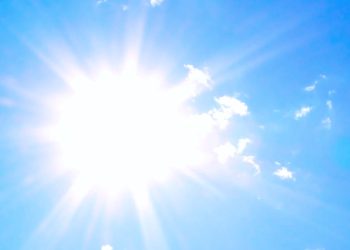 Canicula revine la malul mării. Farmaciile asigură apă și măsurarea tensiunii arteriale  