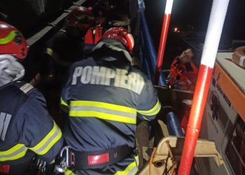 Intervenție pe Dunăre pentru extragerea a șase marinari din buncărul unei nave