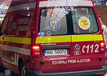 Accident rutier cu 6 victime în județul Constanța. O mașină a intrat într-un cap de pod
