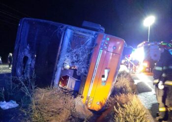 UPDATE – Un autocar plin cu pasageri s-a răsturnat în Hârșova. A fost activat planul ROȘU de intervenție