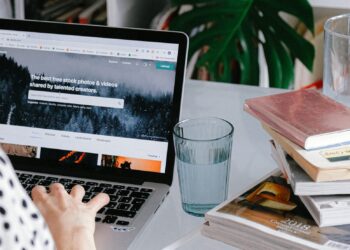 Competențe digitale în România rurală, prin PNRR. Beneficiari, cel puțin 100.000 de persoane