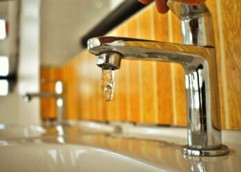 Atenție, se oprește apa pe mai multe străzi din orașul Năvodari!