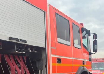 O locomotivă a luat foc în apropiere de varianta Constanța-Ovidiu