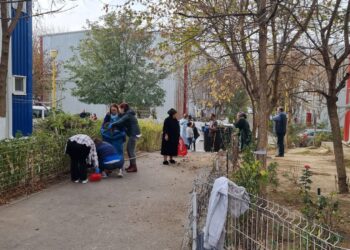 Acțiune de igienizare în cartierul Henri Coandă