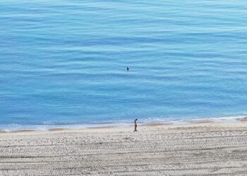 La plajă în Mamaia Nord, în noiembrie