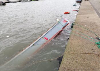 Mai multe bărci pescăreşti și un velier s-au scufundat în Portul Turistic Tomis (VIDEO/FOTO)