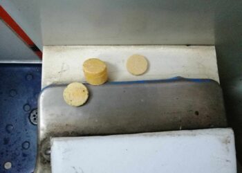 Cadouri de la CFR: WC-uri tip RoboCop și scumpiri!