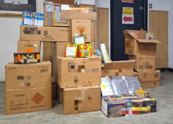 Percheziții în județul Tulcea! Dosare penale pentru cei ce efectuau operațiuni cu articole pirotehnice