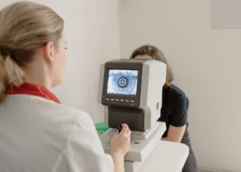 Consultații oftalmologice gratuite la Agigea