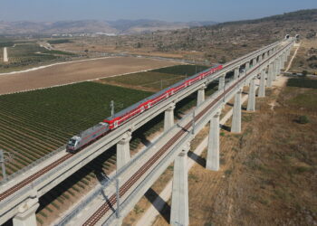 Alstom va livra României 16 locomotive Traxx până în 2026. Constanța, una dintre rutele de circulație