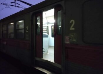 Obiecte stranii, în trenul de seară. „Ce sunt astea, omule?”