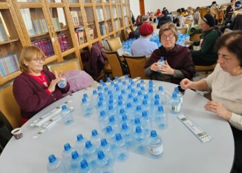 200.000 de sticle cu apă sfințită sunt pregătite pentru Bobotează, la Constanța