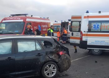 Accident rutier cu 7 victime, lângă Sibioara (FOTO)