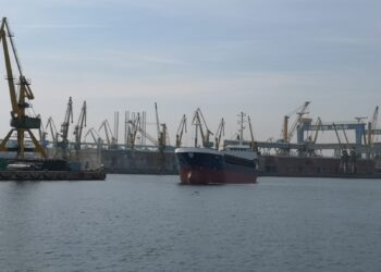Studiu: Modernizarea infrastructurii maritime, vitală pentru porturile Constanţa şi Galaţi