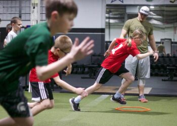 Pentru al treilea an consecutiv, Primăria municipiului Tulcea premiază performanțele elevilor și sportivilor