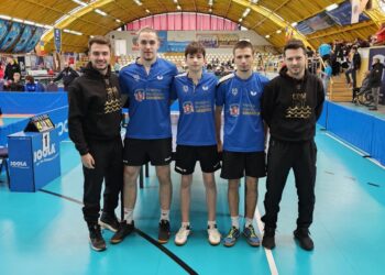 Jucătorii de tenis se bat pentru promovarea în SuperLigă