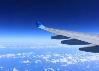 În prima lună din 2024, românii au cumpărat bilete de avion în valoare de 9 milioane de euro