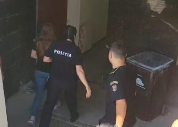 Începe judecata pe fond în dosarul tinerei ucise la Mangalia de prietena ei