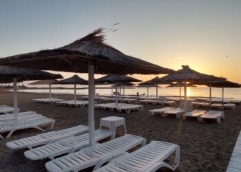 Turiştii nerezidenţi cazaţi în România au cheltuit, în medie, 2.675 lei/persoană, în 2023