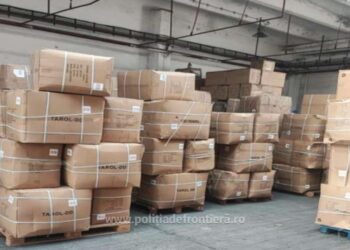 Haine și încălțăminte contrafăcute, confiscate de polițiștii de frontieră constănțeni