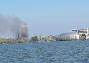 Incendiu la Hotel PARC, din Mamaia (FOTO)